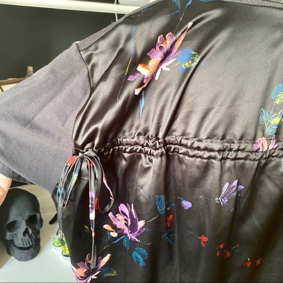 Black Floral Print Back Top - Picture 6 of 8